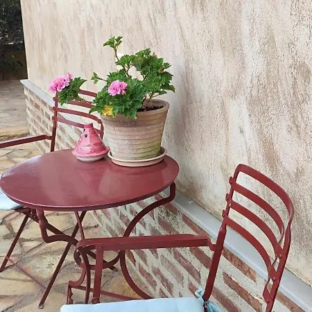 Mozart House Apartment Amarynthos